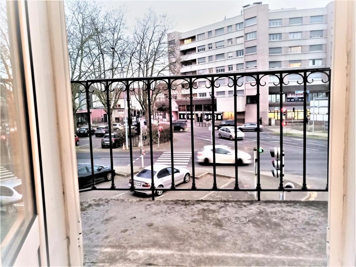 Appartement Proche Centre Ville, Gare Et Autoroute Мелён Экстерьер фото