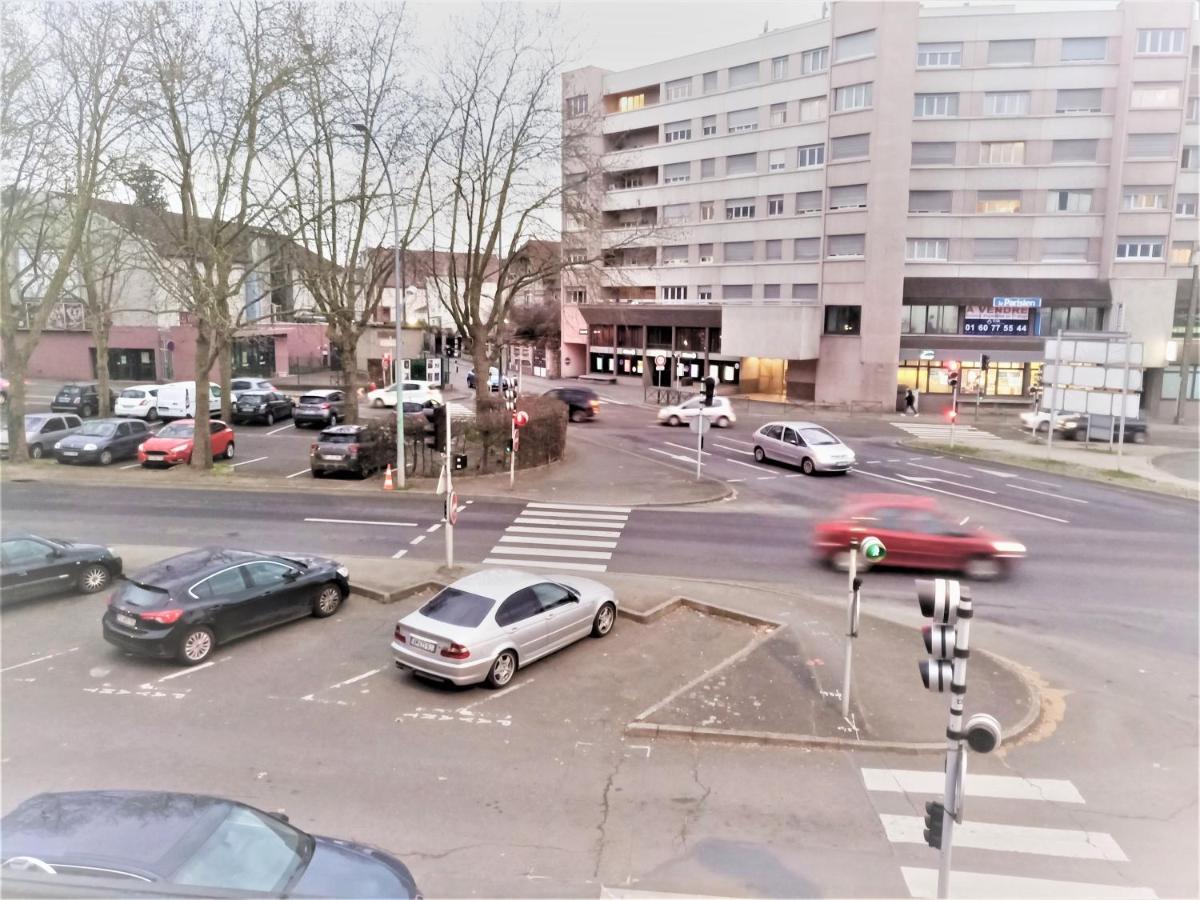 Appartement Proche Centre Ville, Gare Et Autoroute Мелён Экстерьер фото