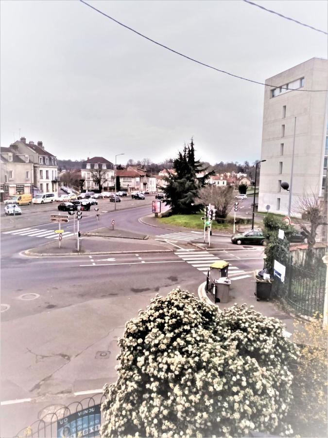 Appartement Proche Centre Ville, Gare Et Autoroute Мелён Экстерьер фото